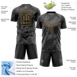 Uniforme de fútbol personalizado dorado con sublimación, arte abstracto, gris-negro antiguo grunge Uniforme de fútbol personalizado dorado con sublimación, arte abstracto, gris-negro antiguo grunge