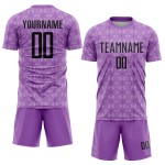 Camiseta de fútbol personalizada de sublimación geométrica morada, tamaño mediano, con formas negras y moradas Camiseta de fútbol personalizada de sublimación geométrica morada, tamaño mediano, con formas negras y moradas