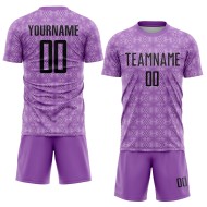 Camiseta de fútbol personalizada de sublimación geométrica morada, tamaño mediano, con formas negras y moradas Camiseta de fútbol personalizada de sublimación geométrica morada, tamaño mediano, con formas negras y moradas