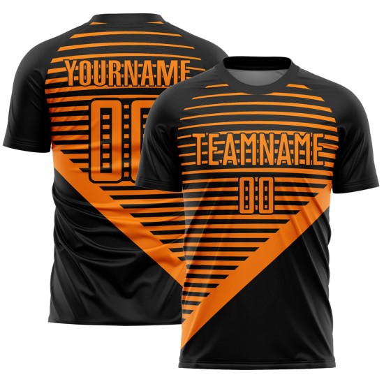 Camiseta de fútbol personalizada con rayas naranjas y sublimación negra Camiseta de fútbol personalizada con rayas naranjas y sublimación negra