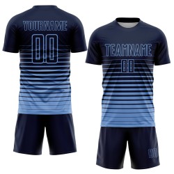 Camiseta de fútbol de rayas azul claro personalizada con degradado por sublimación, uniforme azul marino de moda Camiseta de fútbol de rayas azul claro personalizada con degradado por sublimación, uniforme azul marino de moda