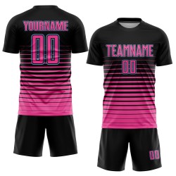 Camiseta de fútbol personalizada negra con sublimación de moda, con rayas rosa y azul claro Camiseta de fútbol personalizada negra con sublimación de moda, con rayas rosa y azul claro