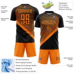 Camiseta de fútbol personalizada con rayas naranjas y sublimación negra Camiseta de fútbol personalizada con rayas naranjas y sublimación negra