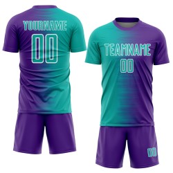 Camiseta de fútbol morada personalizada con degradado de línea blanca aguamarina y sublimación Camiseta de fútbol morada personalizada con degradado de línea blanca aguamarina y sublimación